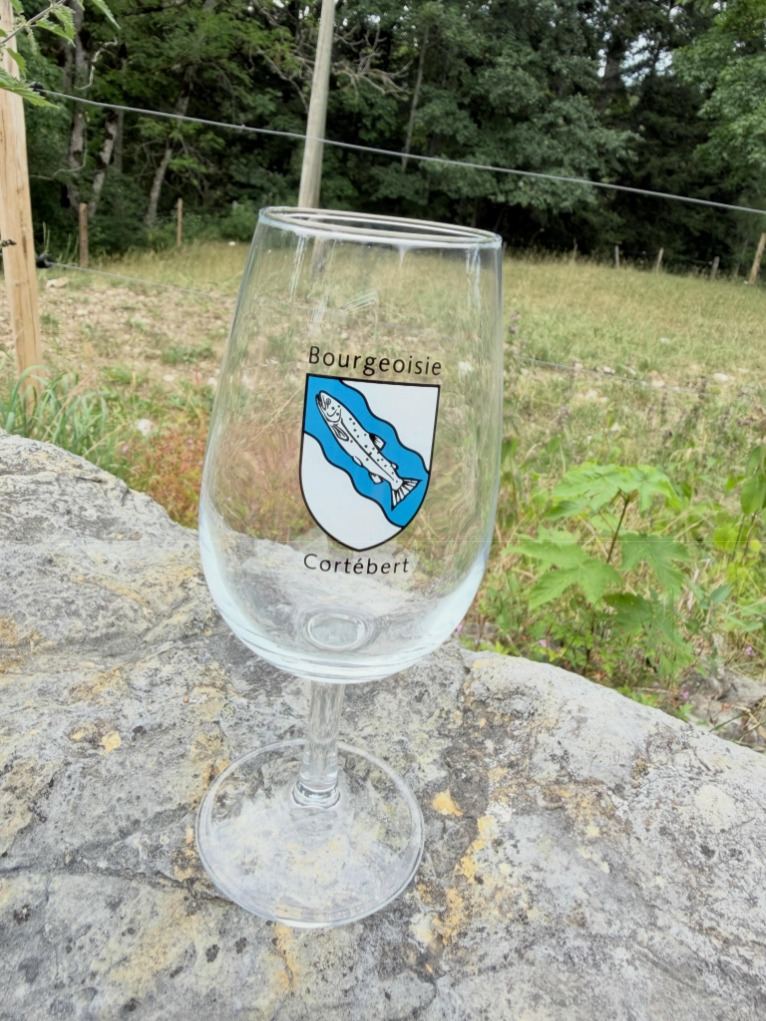 Le verre aux armoiries de la bourgeoisie