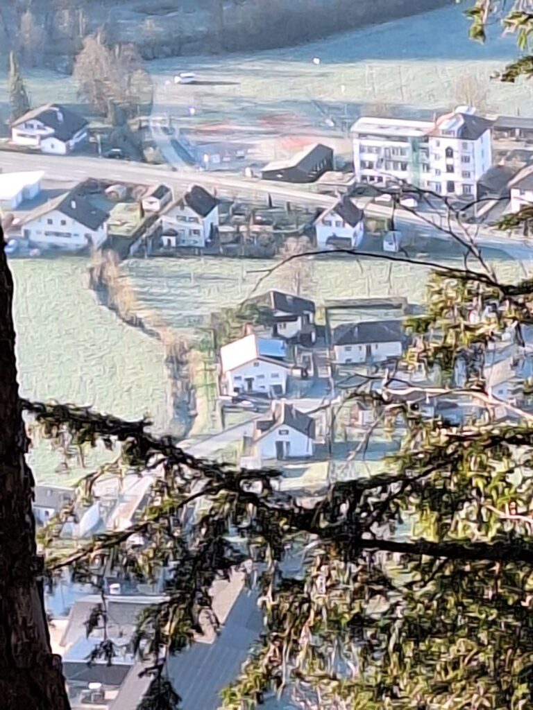 Le village de Cortébert vu depuis la forêt